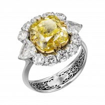 Ring «Peerless in radiance»